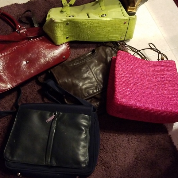 purses - Picture 3 of 7